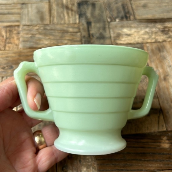 Hazel-Atlas Moderntone Platonite Pastel Green Footed Open Sugar Bowl - Picture 5 of 5